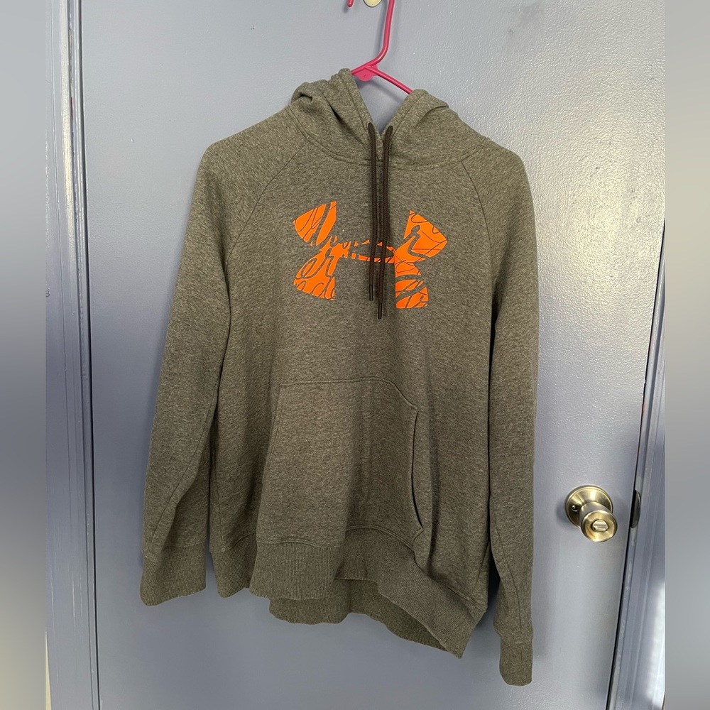 Women’s Under Armour Hoodie Large